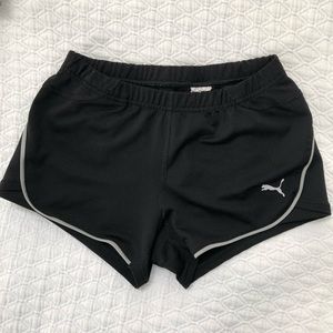 Puma fitted exercise shorts, small